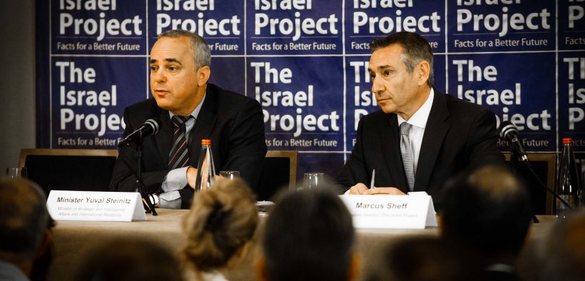 Israeli cabinet minister Yuval Steinitz (left) with TIP's Marcus Sheff The Israel Project Half Day Briefing, May 28, 2013