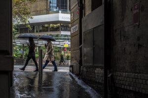 Pedestrians walking in Sydney, Australia. (Photo: PxHere)