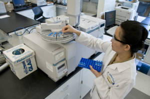 An FDA scientist screens pet foods