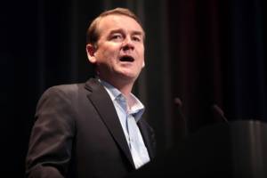 U.S. Senator and 2020 presidential candidate Michael Bennet speaking with attendees at the 2019 Iowa Federation of Labor Convention hosted by the AFL-CIO at the Prairie Meadows Hotel in Altoona, Iowa. (Photo: Gage Skidmore)