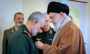 Qasem Soleimani receiving the Zolfaghar Order from Iran's Ayatollah Ali Khamenei.