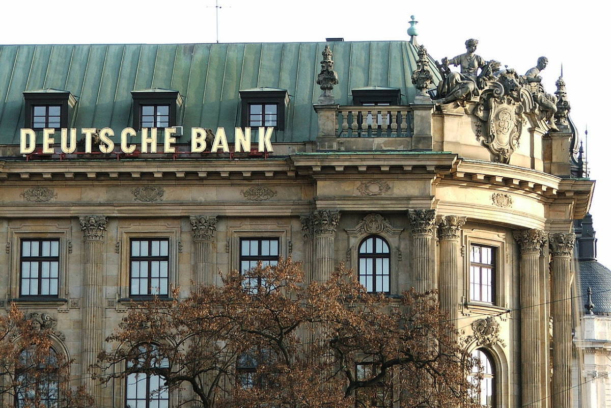 Gunman Attacks House of Judge Assigned to Deutsche Bank ...