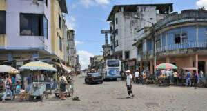 1280px Ecuador El Carmen street